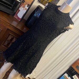 Classic Black Lace Sleeveless Dress